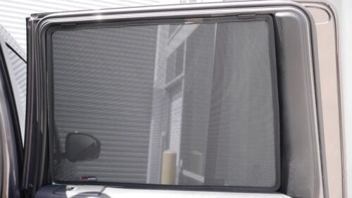 Land Rover Discovery 4 Car Rear Window Shades (2009-2017)* - Image 4