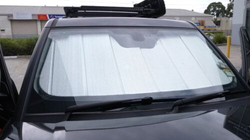 Land Rover Discovery 3/4 Front Windscreen Sun Shade (2004-2017) - Image 2