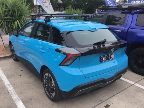 MG 4 2023 -On Thule WingBar Evo Roof Racks (pr) Black (711320/710500/K145342) - Image 3