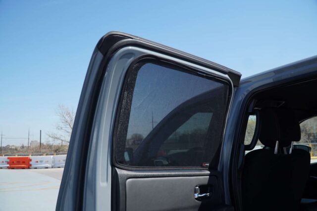 Nissan Frontier 3rd Generation Car Rear Window Snap Shades (D41; 2022 ...
