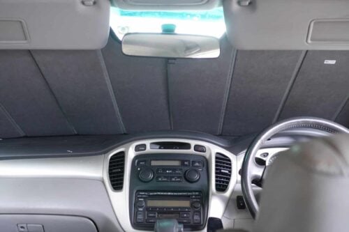 Toyota Kluger/Highlander 1st Generation Front Windscreen Sun Shade (XU20; 2000-2007) - Image 3