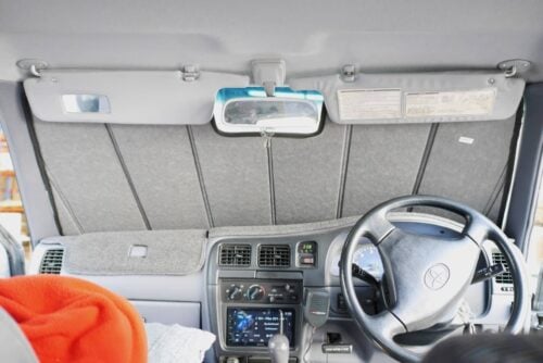 Toyota Hilux 6th Generation Front Windscreen Sun Shade (N140/N150/N160-/N170; 1997-2005) - Image 3