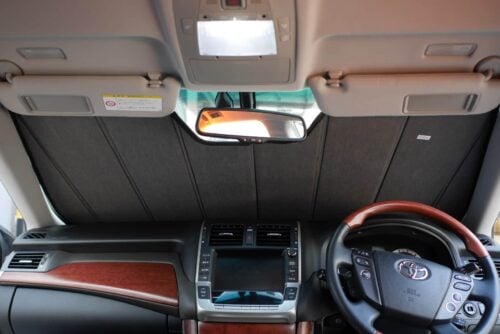 Toyota Crown 13th Generation Front Windscreen Sun Shade (S200; 2008-2012) - Image 2