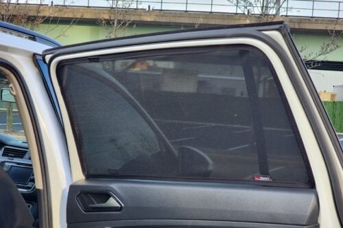 Volkswagen Tiguan Allspace/Tiguan L 2nd Generation Car Rear Window Shades (AD/BW; 2018-2024) - Image 2