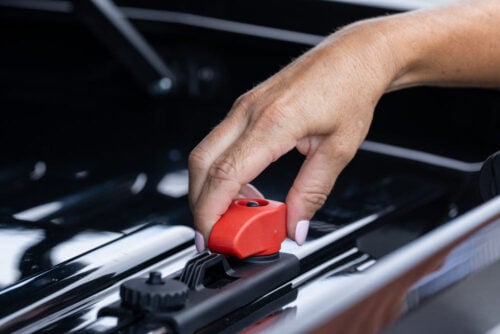 Yakima 8007567 GearBox XXL 560 Litre Cargo Box (2060x900x460mm) - Image 9