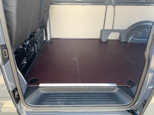 Volkswagen Transporter LWB Floor + aluminium edge - Image 2