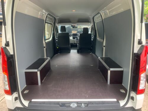 Toyota Hi-Ace (Super Long Wheel Base) - Floor