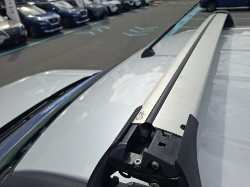 Nissan Navara D27 Dual Cab 4dr 2026-2026 | TrimHD Crossbar With Aero TrimHD Mount